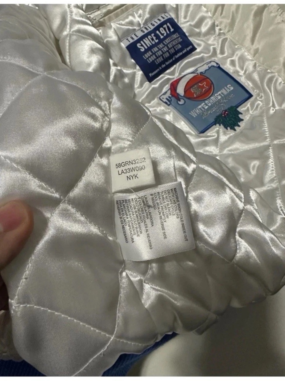 VINTAGE Starter New York Knicks White Cream Limited Edition Jacket XL - Picture 2 of 9